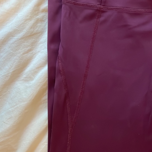 Girlfriend Collective Plum Compressive High-Rise Legging - Picture 4 of 6